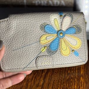 Fossil Floral Zip Around Wallet – Gray Pebbled Leather